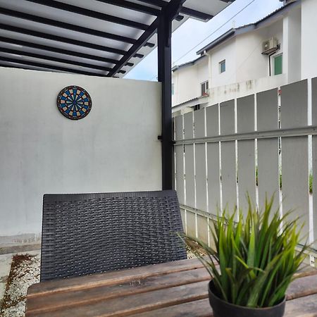 Prima Guest House - Puncak Alam Homestay Mus-Lim Friendly Bandar Puncak Alam Esterno foto