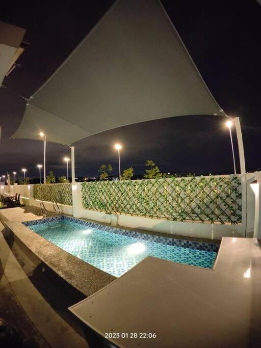 Prima Guest House - Puncak Alam Homestay Mus-Lim Friendly Bandar Puncak Alam Esterno foto