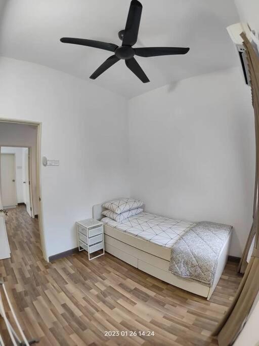 Prima Guest House - Puncak Alam Homestay Mus-Lim Friendly Bandar Puncak Alam Esterno foto